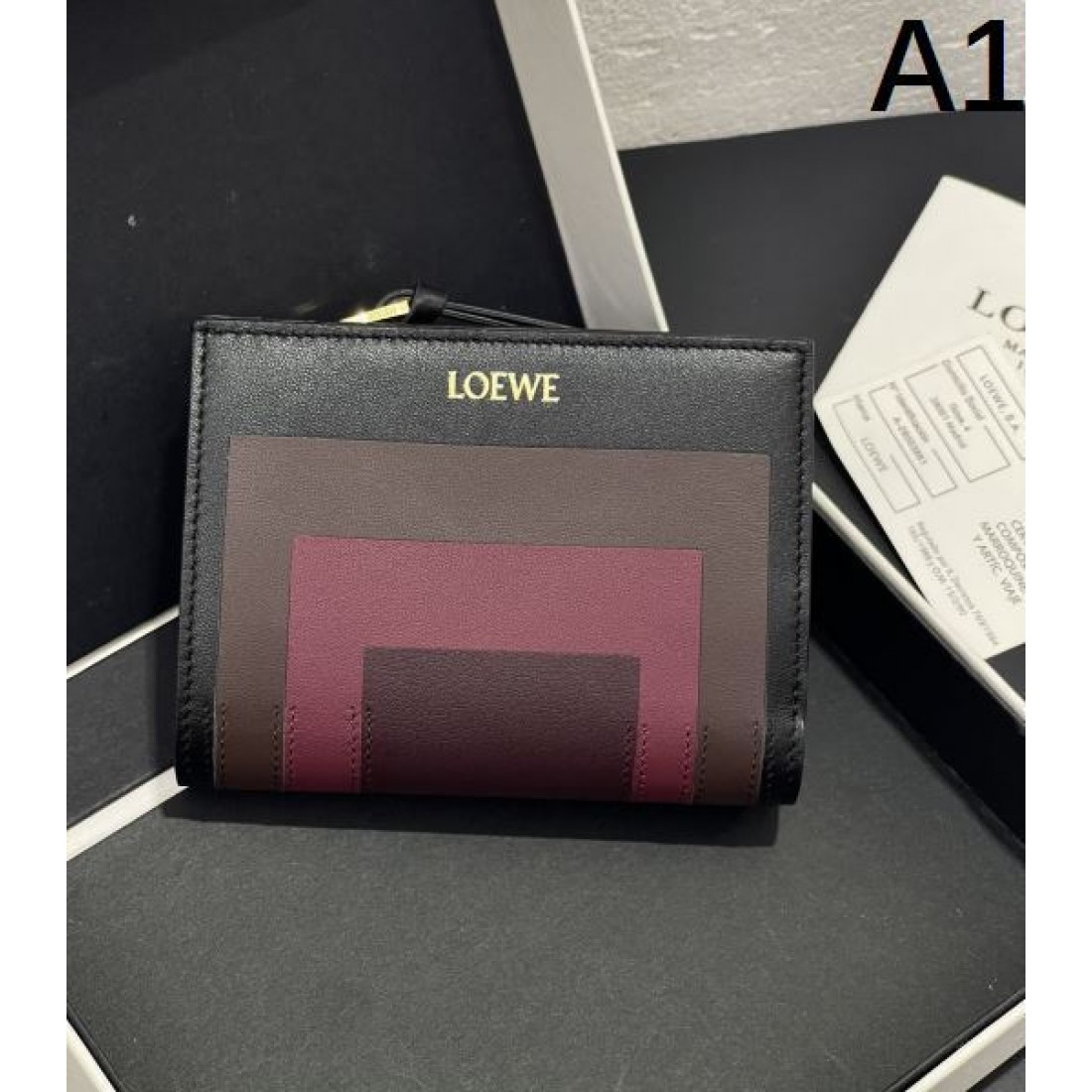 上質 ナチュラル LOEWE ロエベ コピー 財布 洗練 大人向け