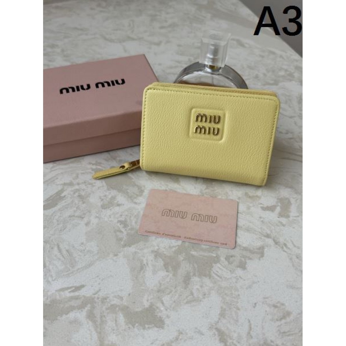 スタイリッシュ 可憐 MIU MIU ミュウミュウ コピー 財布 おしゃれ 高級感