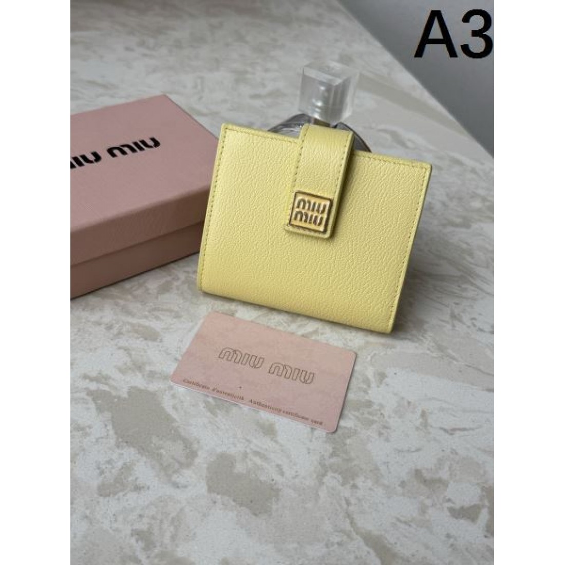 フェミニン エレガント MIU MIU ミュウミュウ コピー 財布 上品 洗練