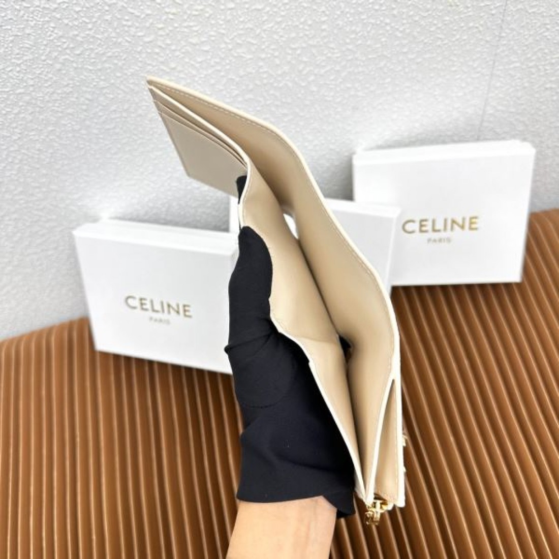 上質 洗練 CELINE セリーヌ コピー 財布 シンプル 上品
