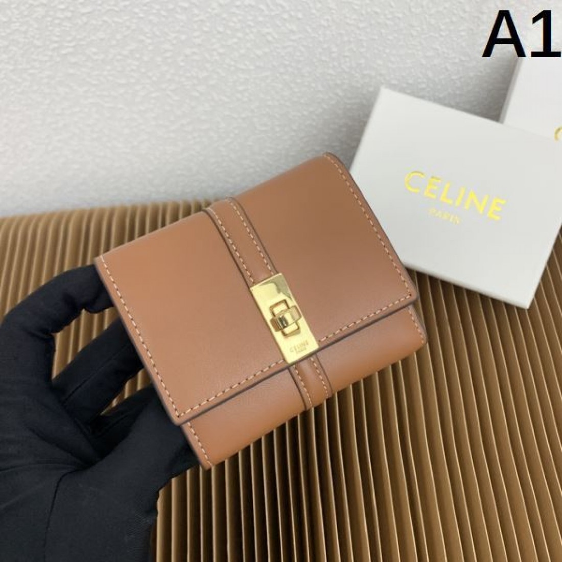 ミニマル 洗練 CELINE セリーヌ コピー 財布 上質 大人