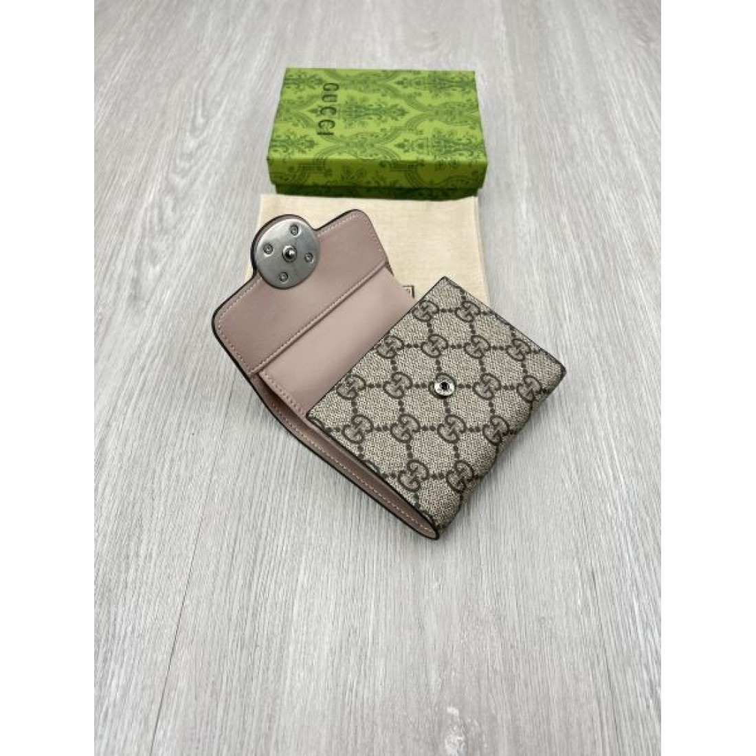 洗練 モダン GUCCI グッチ コピー 財布 上品 大人向け