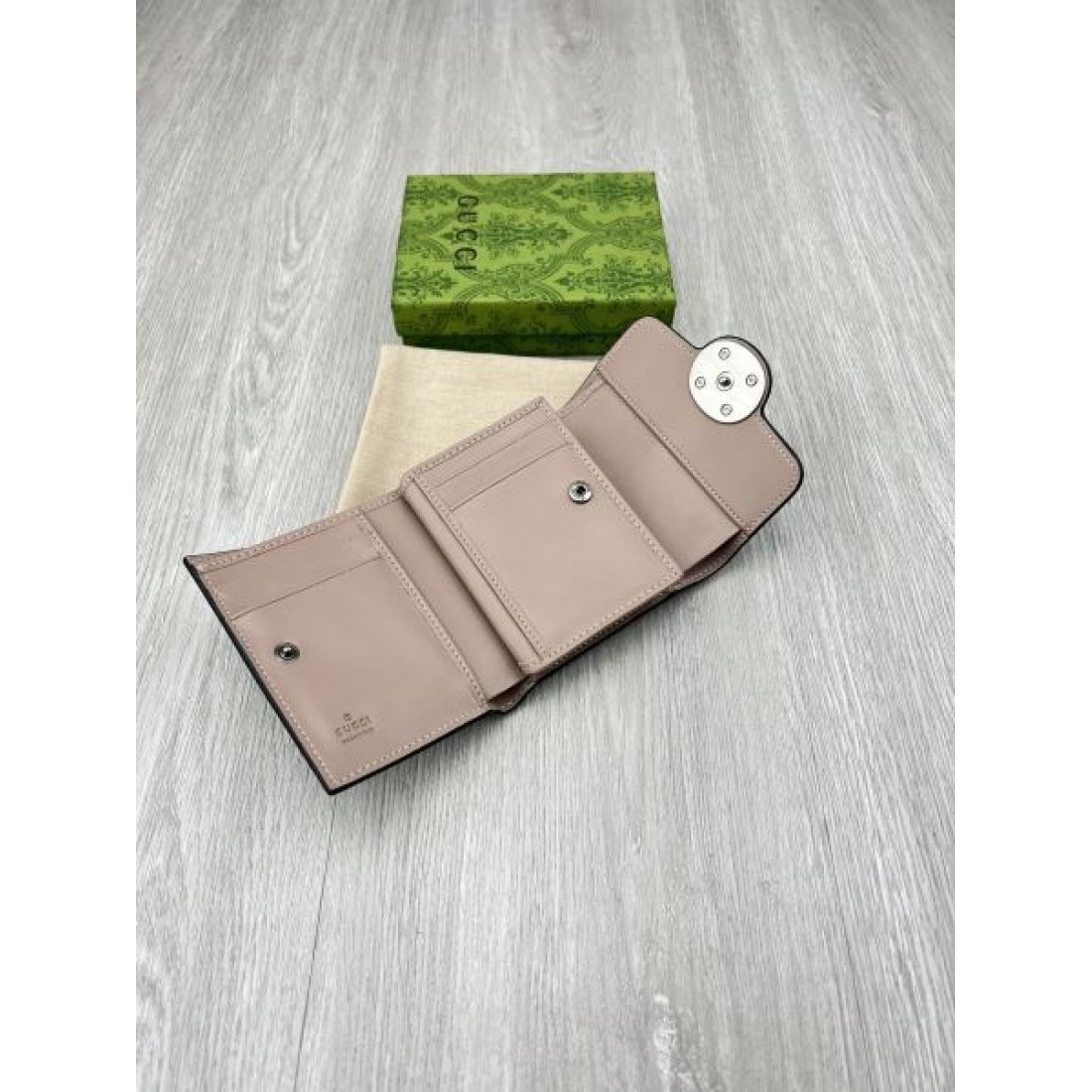 洗練 モダン GUCCI グッチ コピー 財布 上品 大人向け