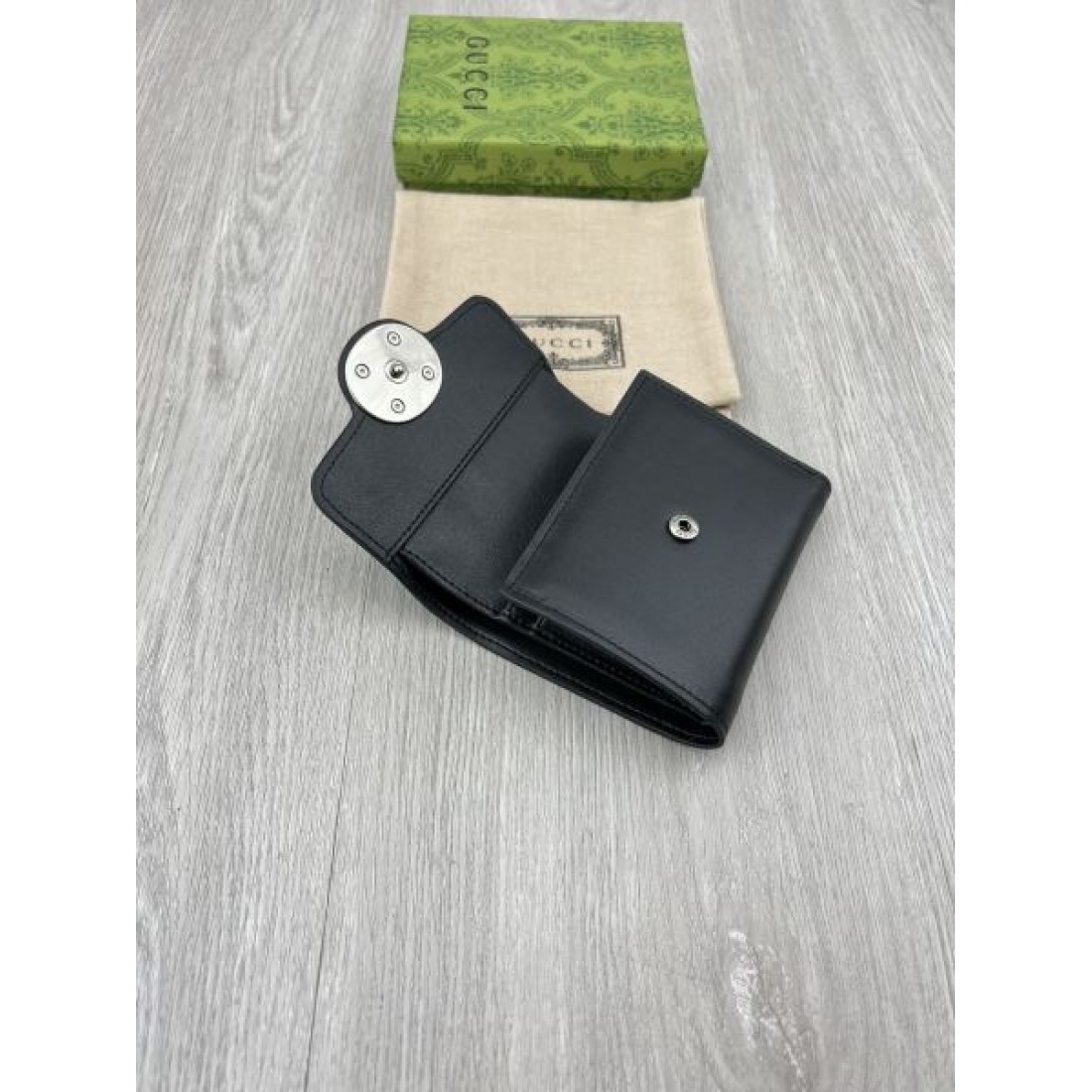 スタイリッシュ 上質 GUCCI グッチ コピー 財布 高級 クラシック