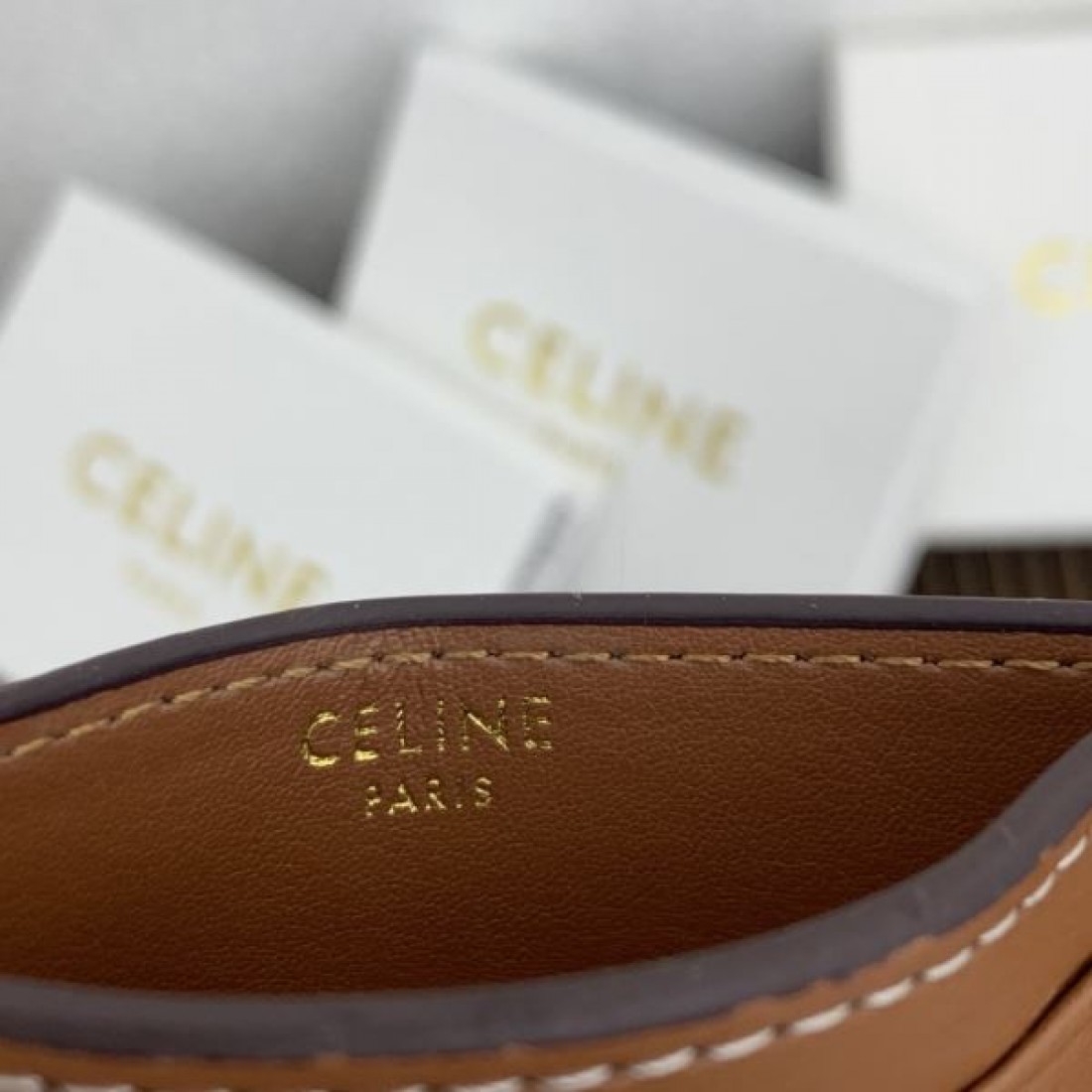 可憐 モダン CELINE セリーヌ コピー カードケース エレガント 上質