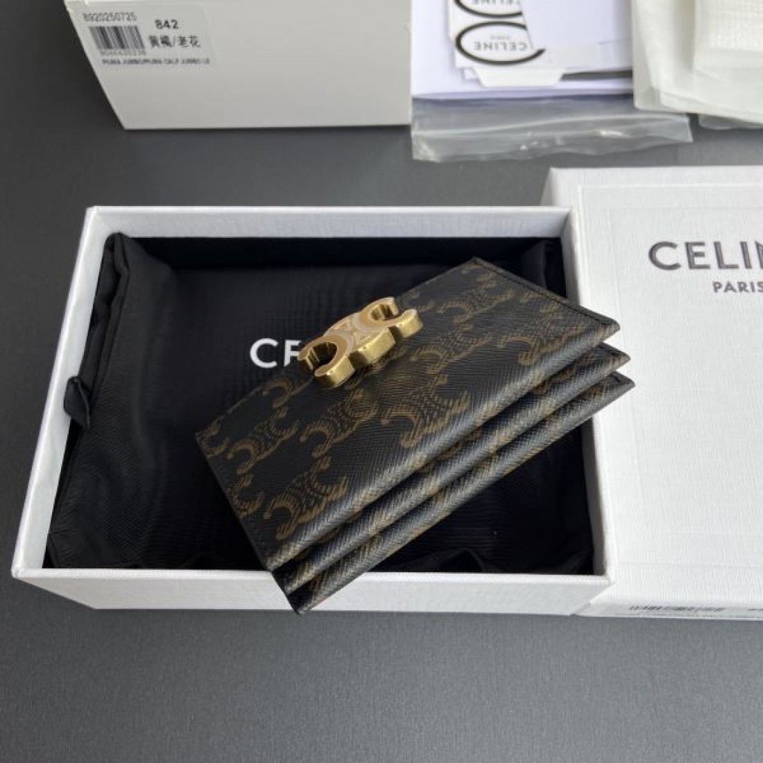 クラシック 高級 CELINE セリーヌ コピー カードケース 上品 落ち着き