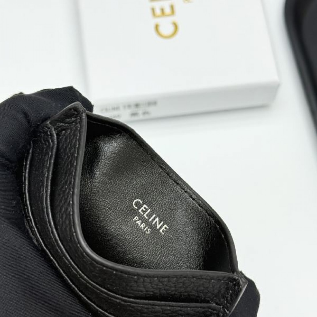 シンプル 上品 CELINE セリーヌ コピー カードケース 端正な 洗練