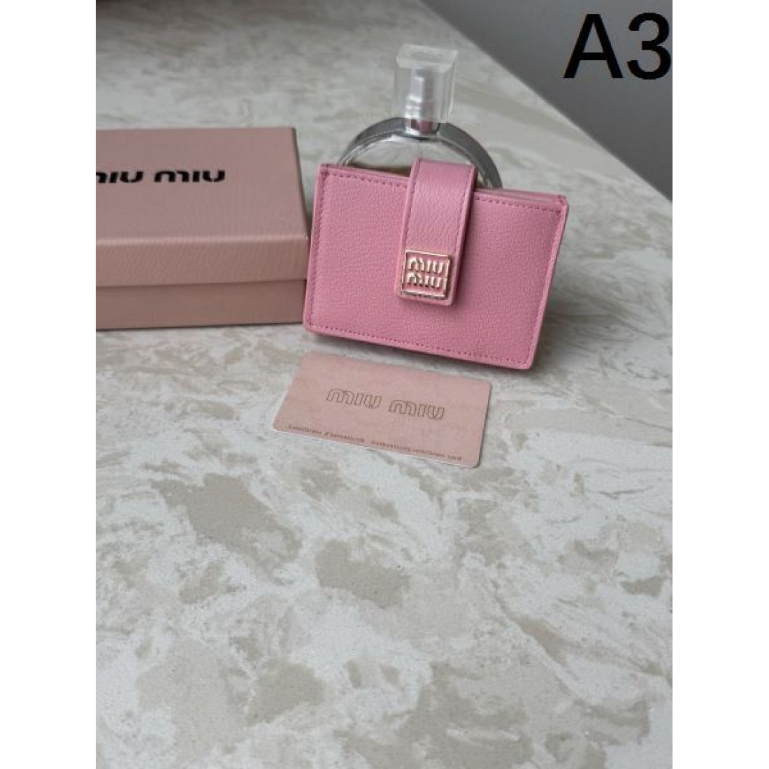 華やか 洗練 MIU MIU ミュウミュウ コピー カードケース エレガント 上品