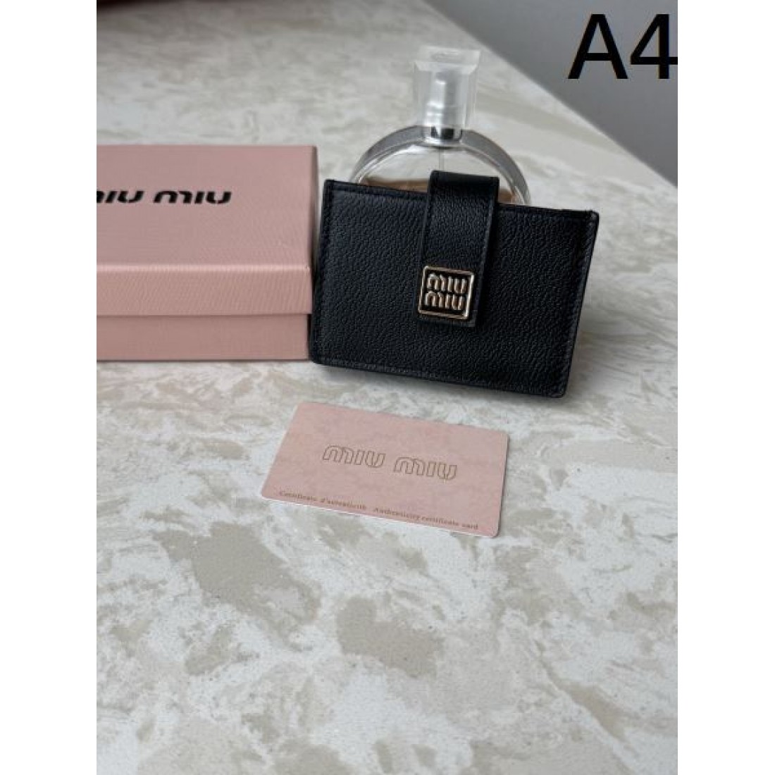 華やか 洗練 MIU MIU ミュウミュウ コピー カードケース エレガント 上品