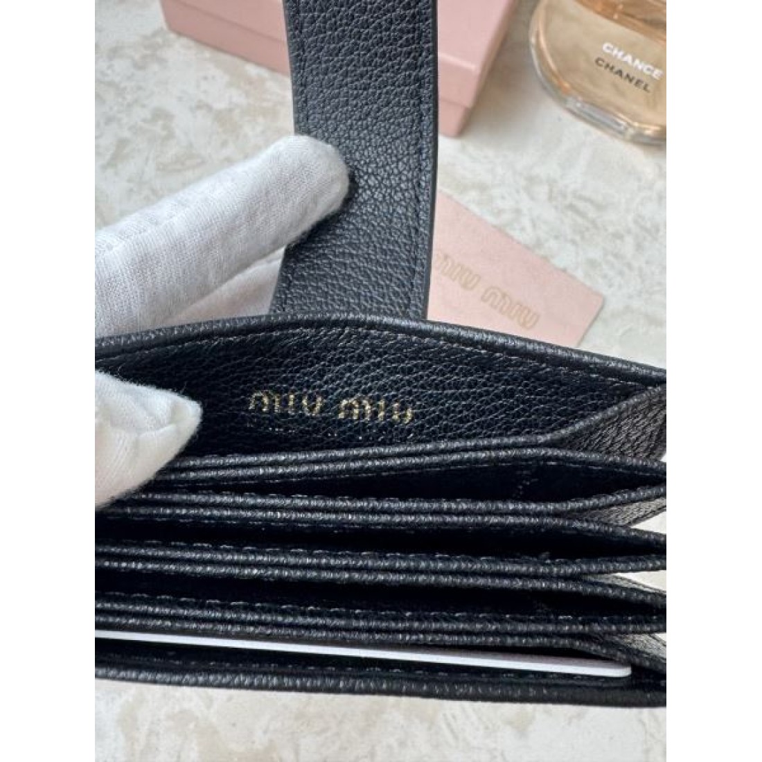 華やか 洗練 MIU MIU ミュウミュウ コピー カードケース エレガント 上品