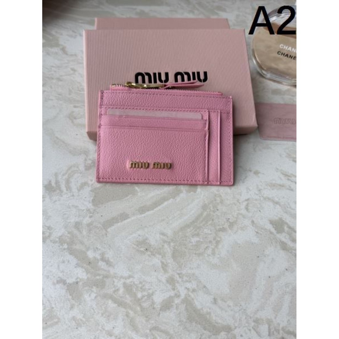 キュート 上質 MIU MIU ミュウミュウ コピー カードケース フェミニン モダン