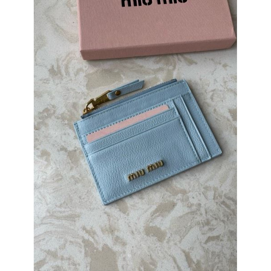 キュート 上質 MIU MIU ミュウミュウ コピー カードケース フェミニン モダン