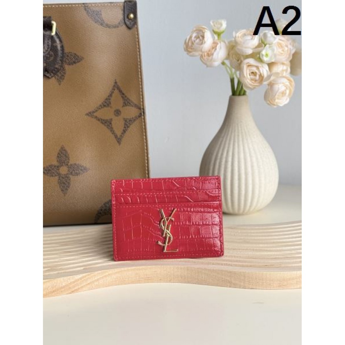 上品 エレガント YSL イヴ サンローラン コピー カードケース 高級感 洗練