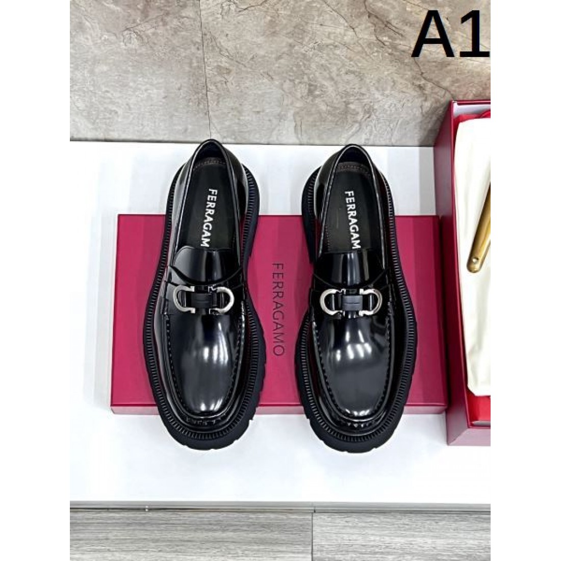 ガンチーニディテール クラシック メンズシューズ Salvatore Ferragamo サルヴァトーレフェラガモ コピー ローファー