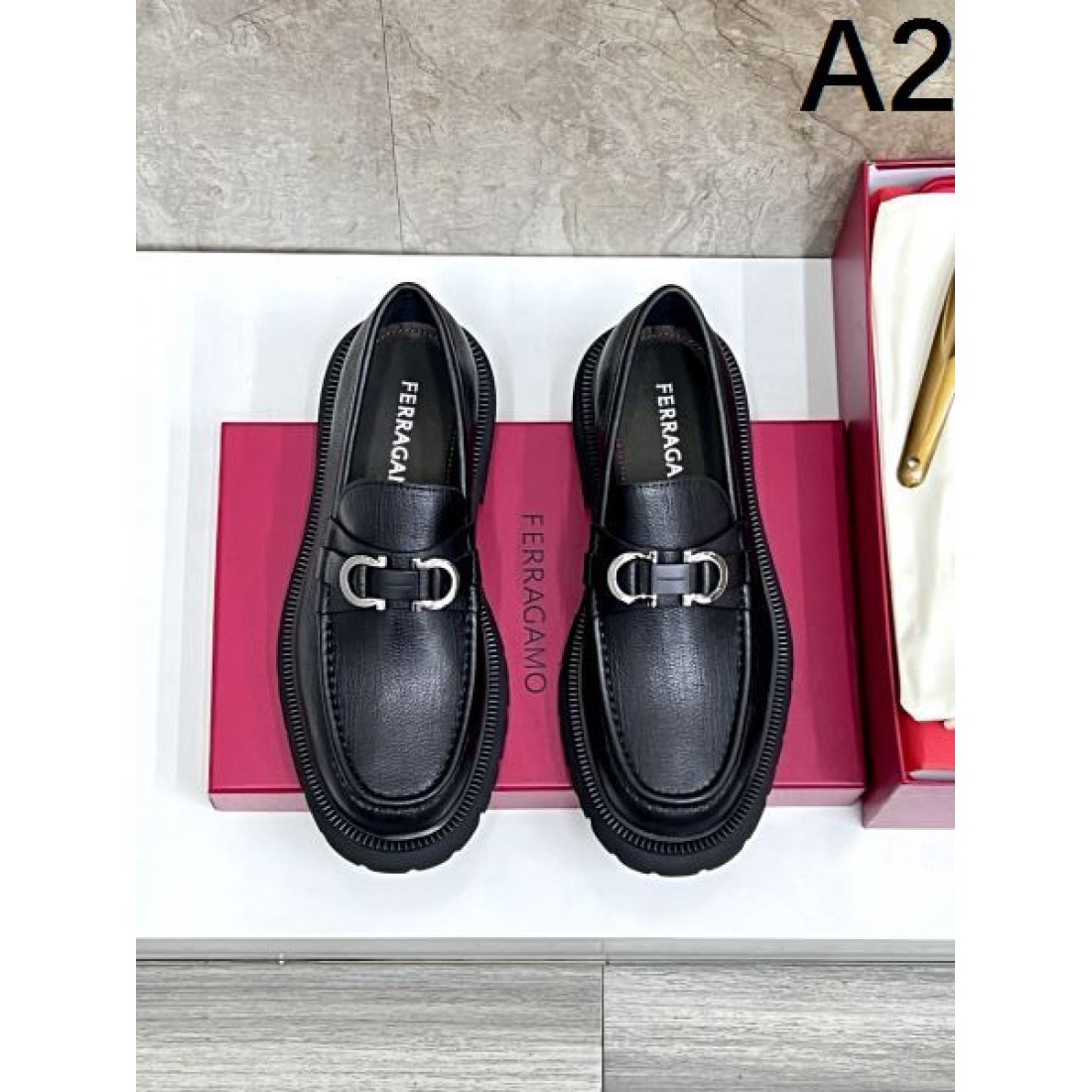 ガンチーニディテール クラシック メンズシューズ Salvatore Ferragamo サルヴァトーレフェラガモ コピー ローファー