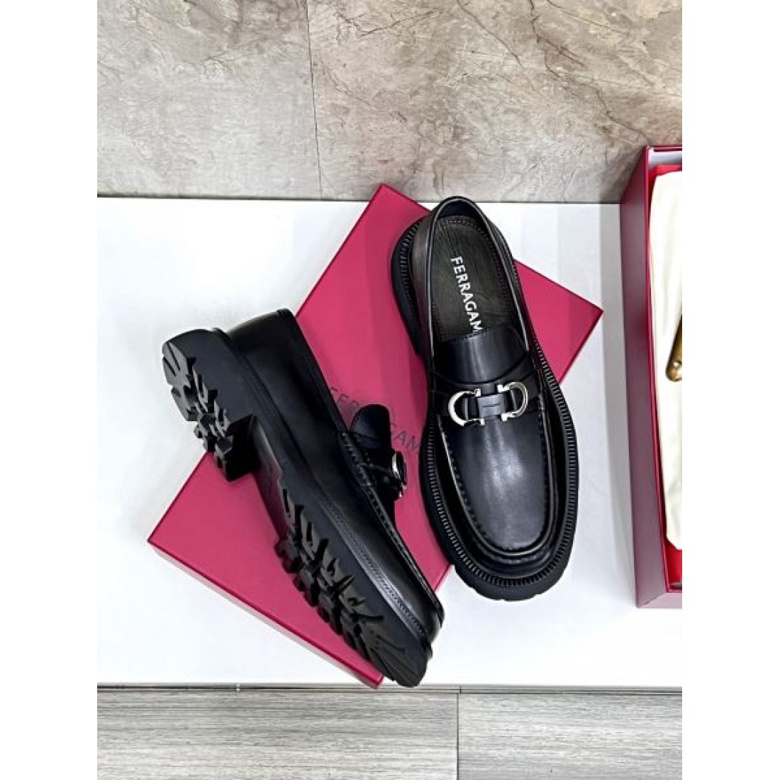 ガンチーニディテール クラシック メンズシューズ Salvatore Ferragamo サルヴァトーレフェラガモ コピー ローファー