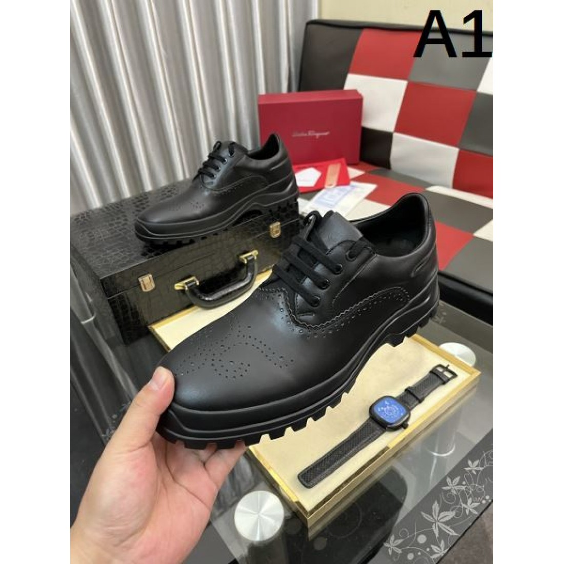 ウィングチップ レースアップ ボリュームソール Salvatore Ferragamo サルヴァトーレフェラガモ コピー ビジネスシューズ