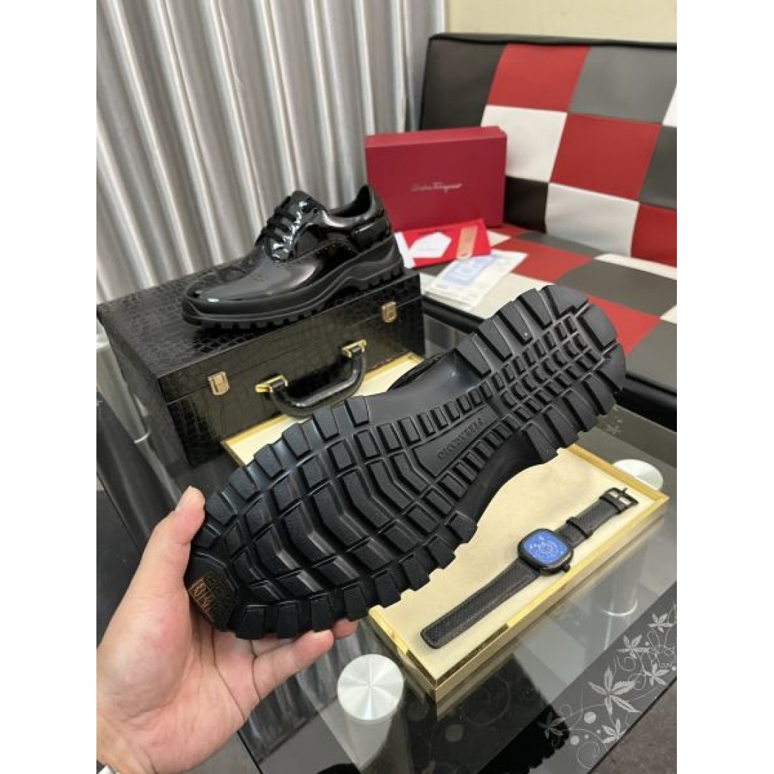 ウィングチップ レースアップ ボリュームソール Salvatore Ferragamo サルヴァトーレフェラガモ コピー ビジネスシューズ