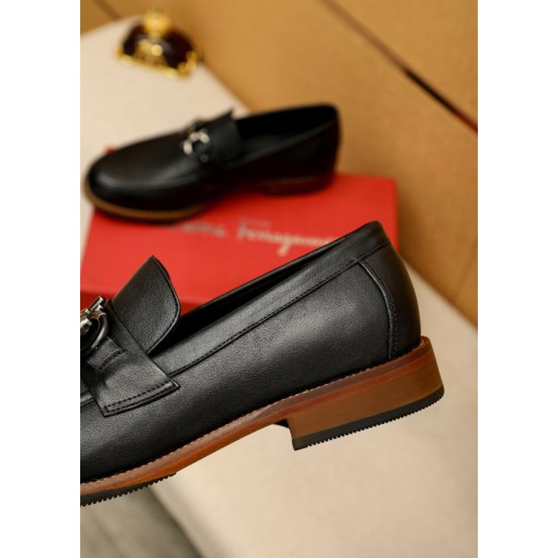 特別商品 ガンチーニディテール クラシック メンズシューズ Salvatore Ferragamo サルヴァトーレフェラガモ コピー ローファ