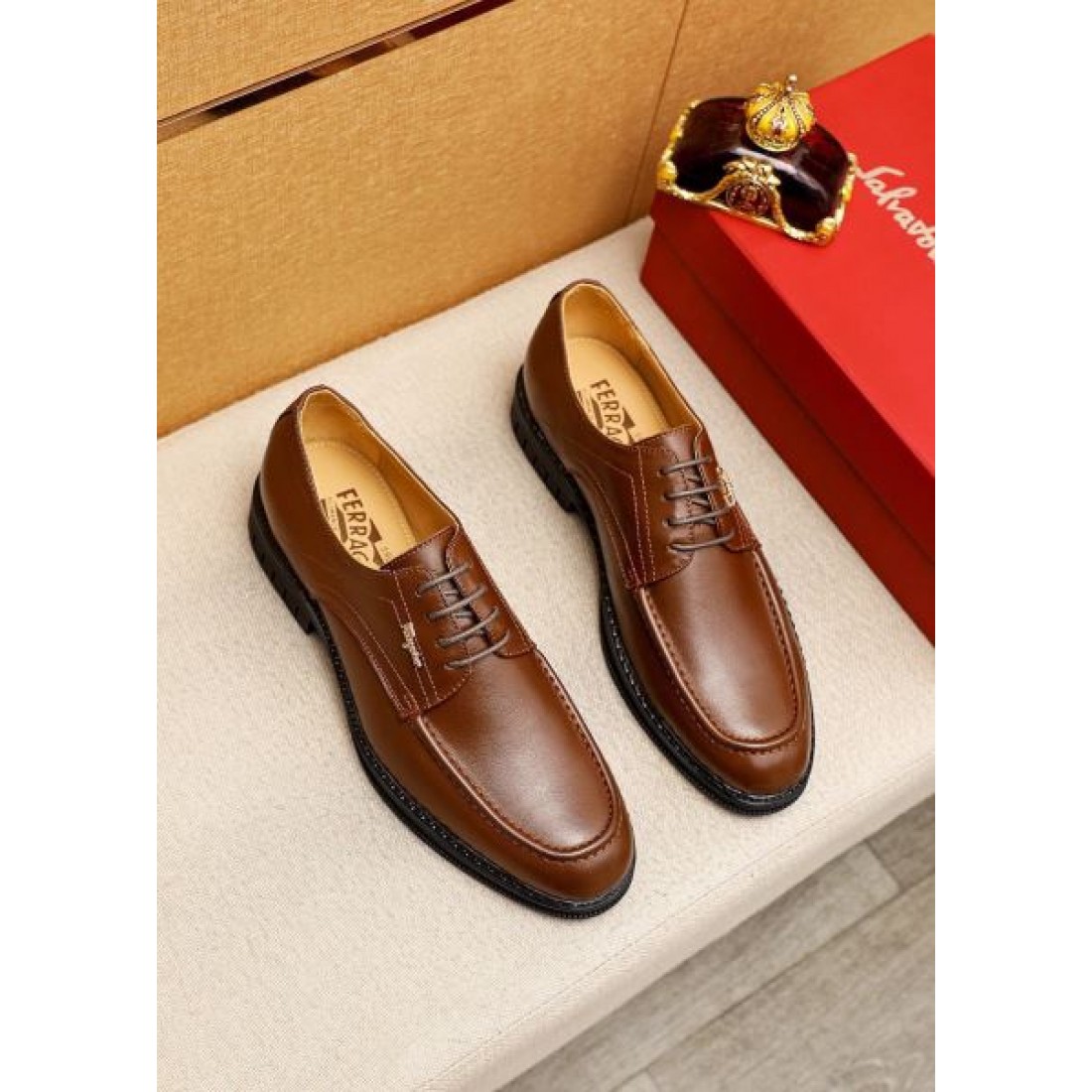 プレーントゥ レースアップ レザー調 ドレスシューズ Salvatore Ferragamo サルヴァトーレフェラガモ コピー ビジネスシューズ