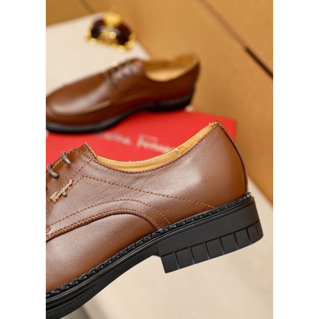 プレーントゥ レースアップ レザー調 ドレスシューズ Salvatore Ferragamo サルヴァトーレフェラガモ コピー ビジネスシューズ