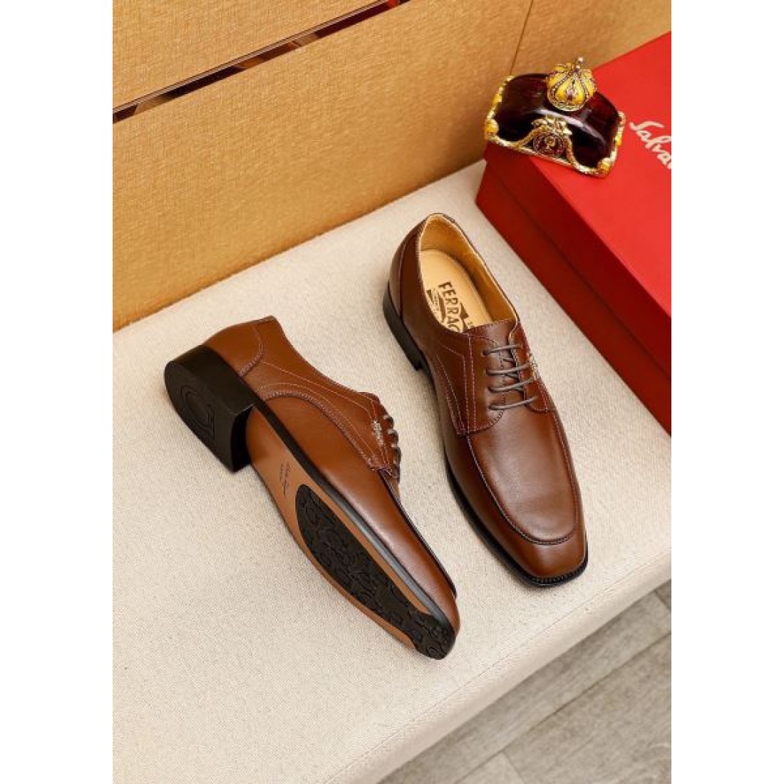 ブラック ステッチライン FERRAGAMO フェラガモ コピー ビジネスシューズ クラシックフォルム