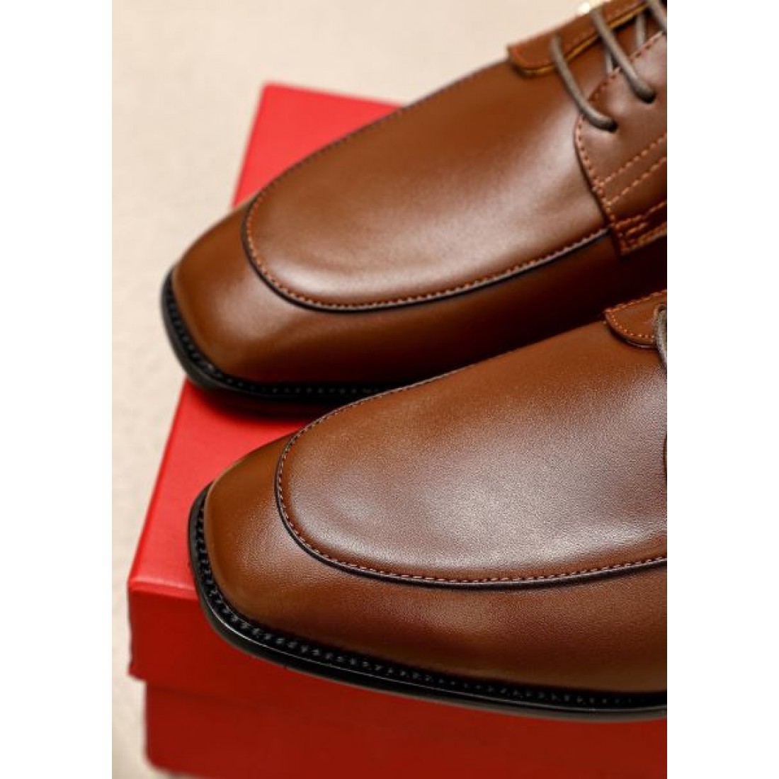 ブラック ステッチライン FERRAGAMO フェラガモ コピー ビジネスシューズ クラシックフォルム