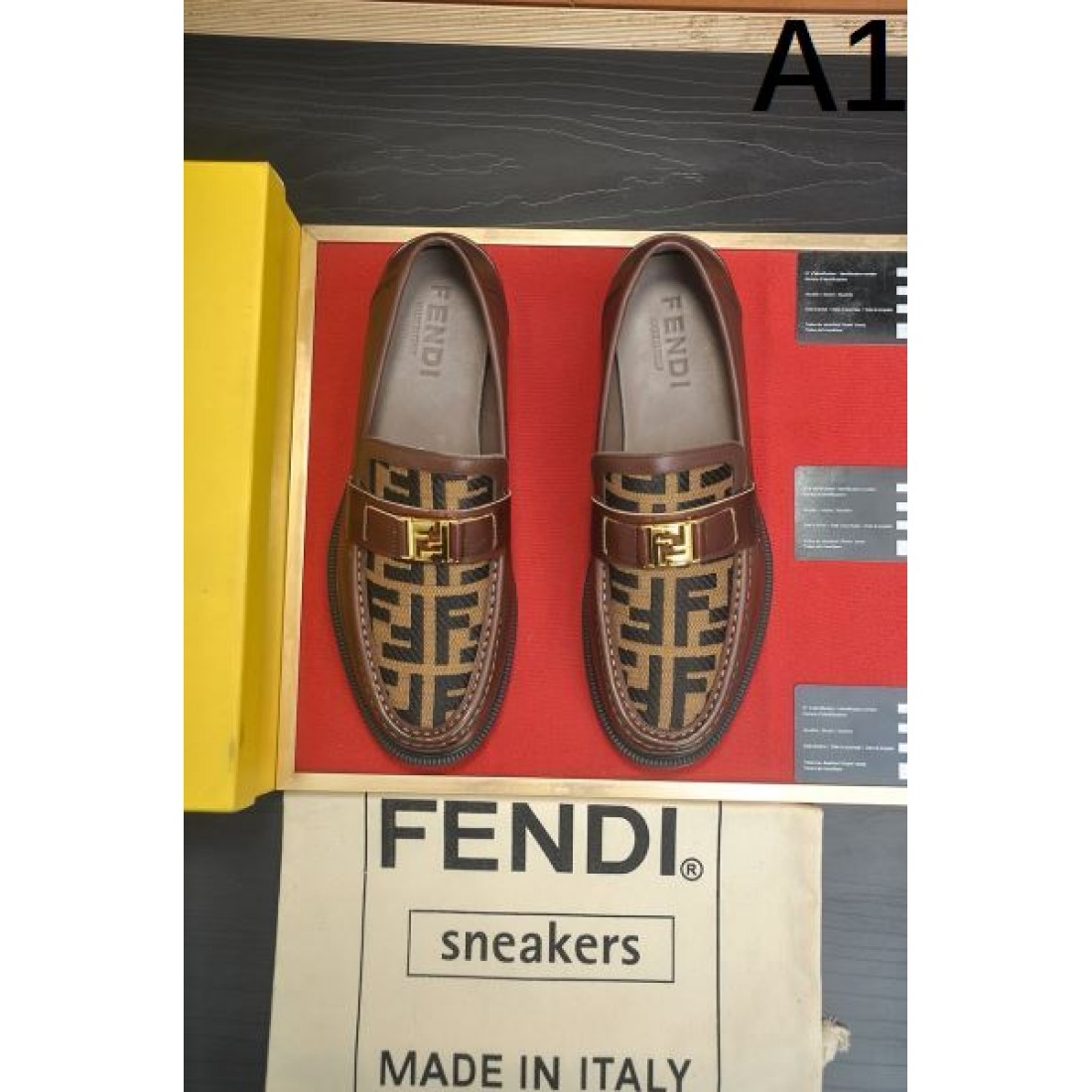 カジュアル フォーマル兼用 FENDI フェンディ コピー ローファー ブラウンレザー ビット装飾 厚みソール設計 足元フィット デイリーからビジネスまで対応
