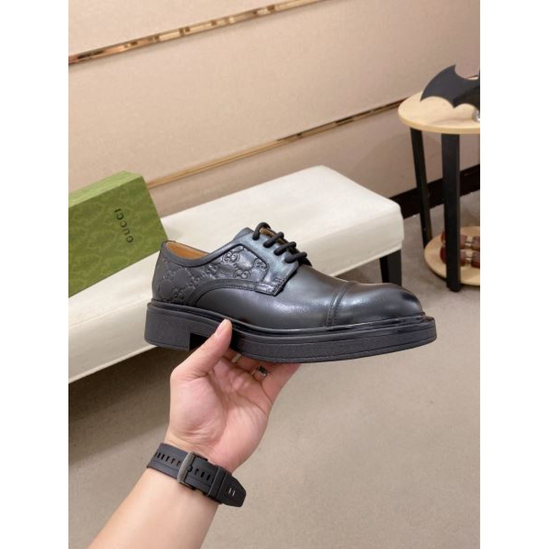 GGパターン キャップトゥ GUCCI グッチ コピー ダービーシューズ 厚底ソール モダンクラシック 存在感抜群