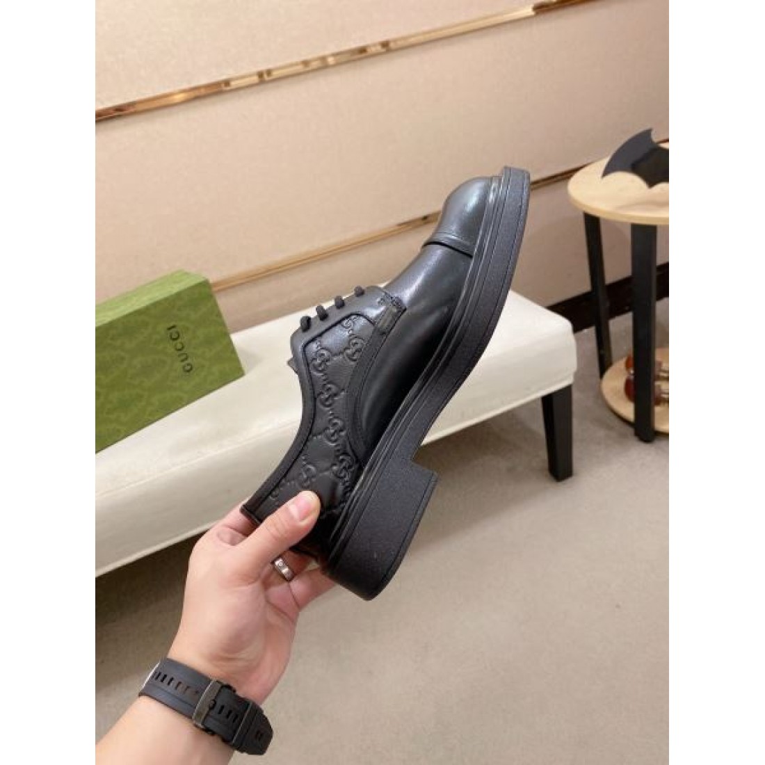 GGパターン キャップトゥ GUCCI グッチ コピー ダービーシューズ 厚底ソール モダンクラシック 存在感抜群