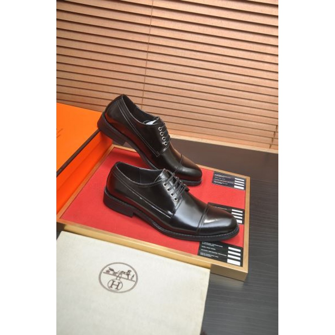 キャップトゥダービーシューズ グラデーション仕上げ HERMÈS エルメス コピー ダービーシューズ クラシック紳士靴 洗練フォルム 上質スタイル