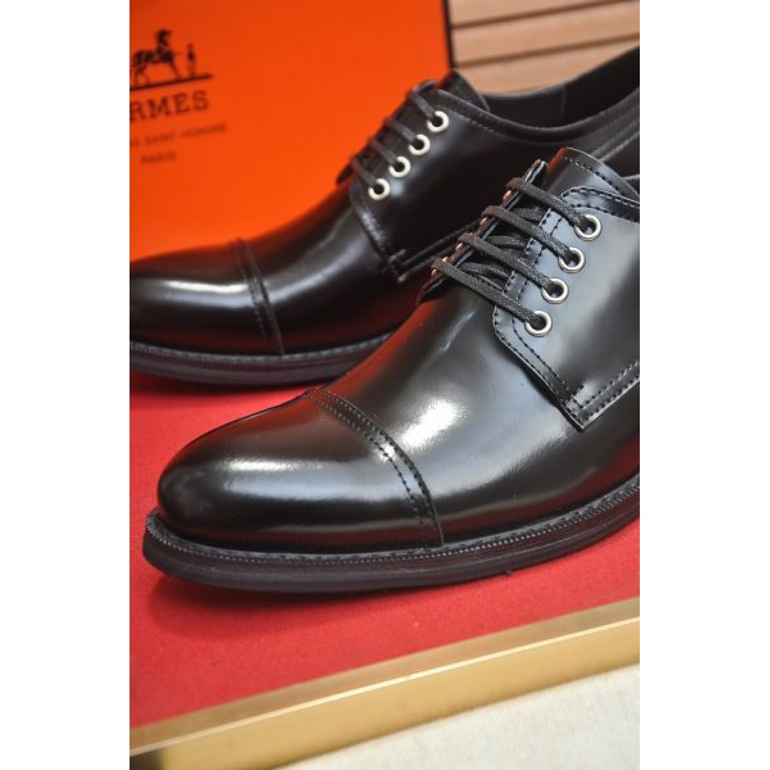 キャップトゥダービーシューズ グラデーション仕上げ HERMÈS エルメス コピー ダービーシューズ クラシック紳士靴 洗練フォルム 上質スタイル
