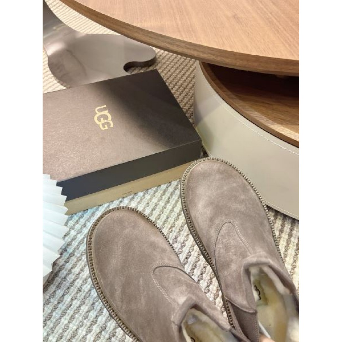 ダン クール UGG アグ コピー ショートブーツ ブラックカラー マットスエード サイドゴア仕様 防滑トレッドソール 安定感抜群