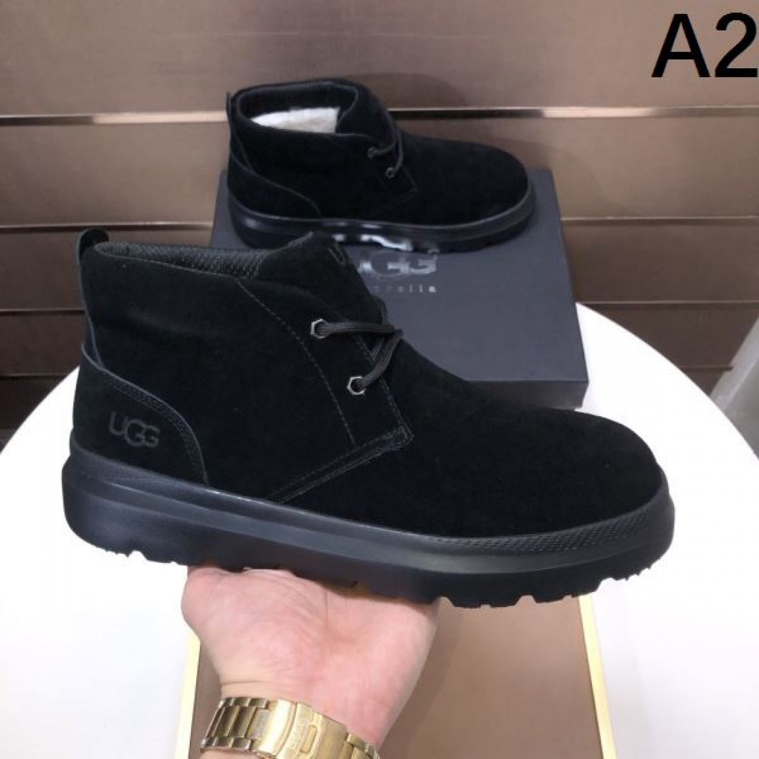 ナチュラル 洗練 UGG アグ コピー チェルシーブーツ グレーカラー スエードレザー シンプルシルエット クッションソール 履き心地快適 カジュアルスタイル