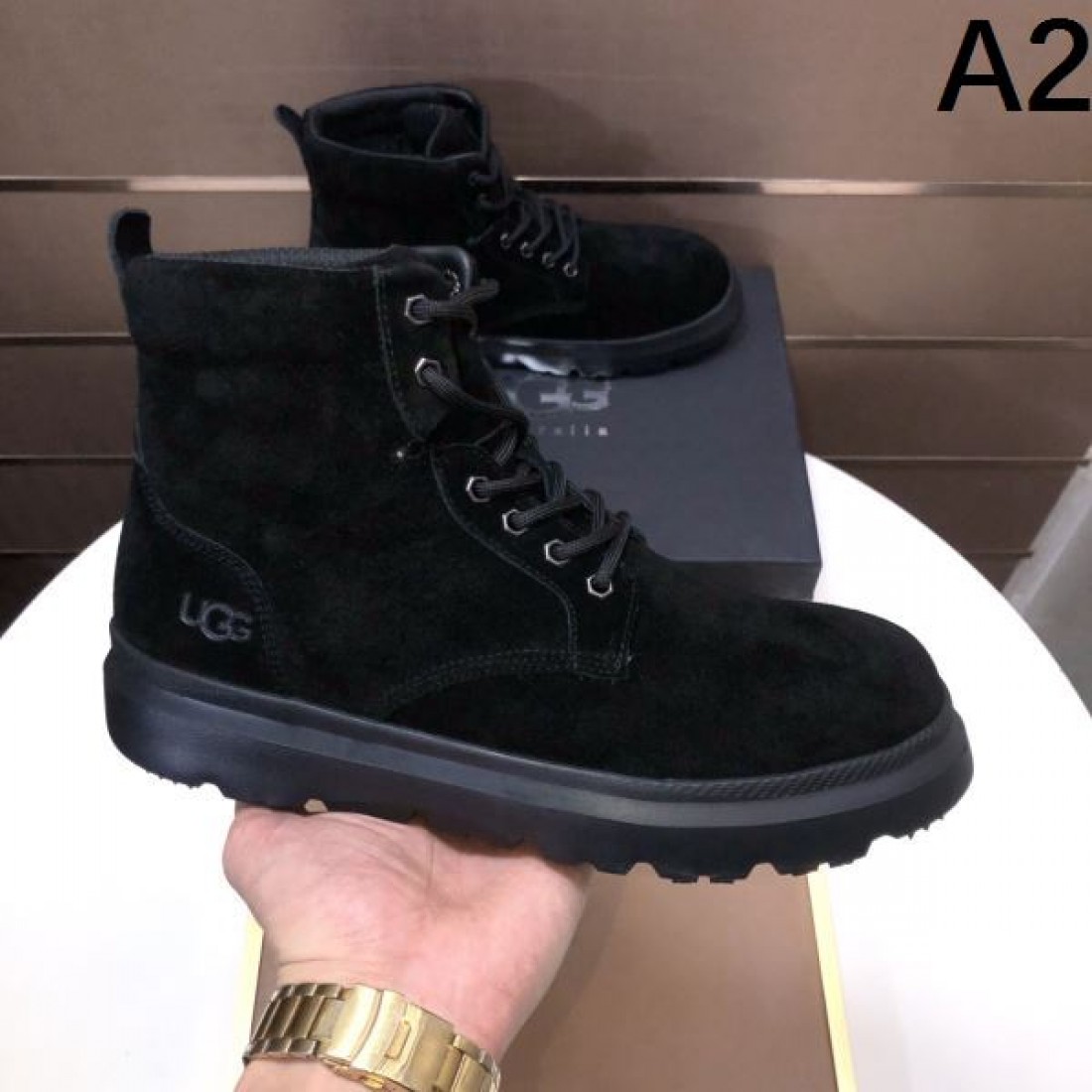 クラシック 無骨 UGG アグ コピー ワークブーツ キャメルベージュ スエード素材 レースアップデザイン 厚底ラグソール クッション性良好 アウトドア対応