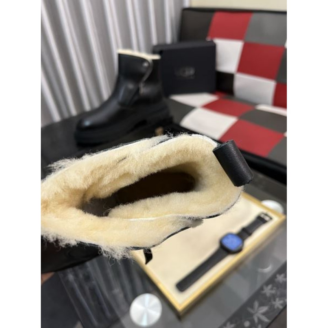 カジュアル 実用 UGG アグ コピー ワークブーツ ブラック配色 厚底設計 グリップ力強いラバーソール 足首フィット構造 耐久性優秀 秋冬定番