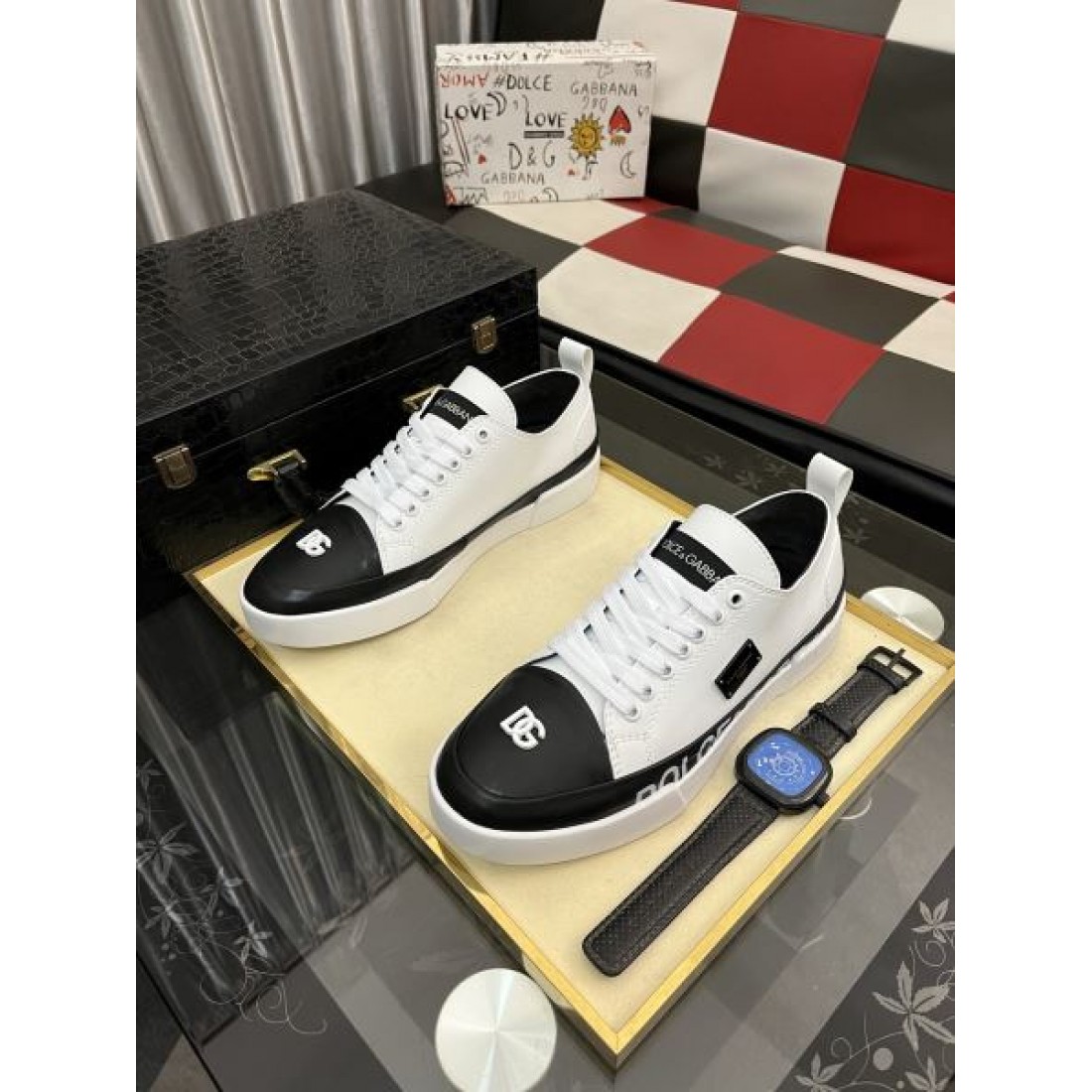 ローカット ロゴテープソール ブラックトゥ 白レザー調 Dolce&Gabbana ドルチェ＆ガッバーナ コピー スニーカー 2026足元主役