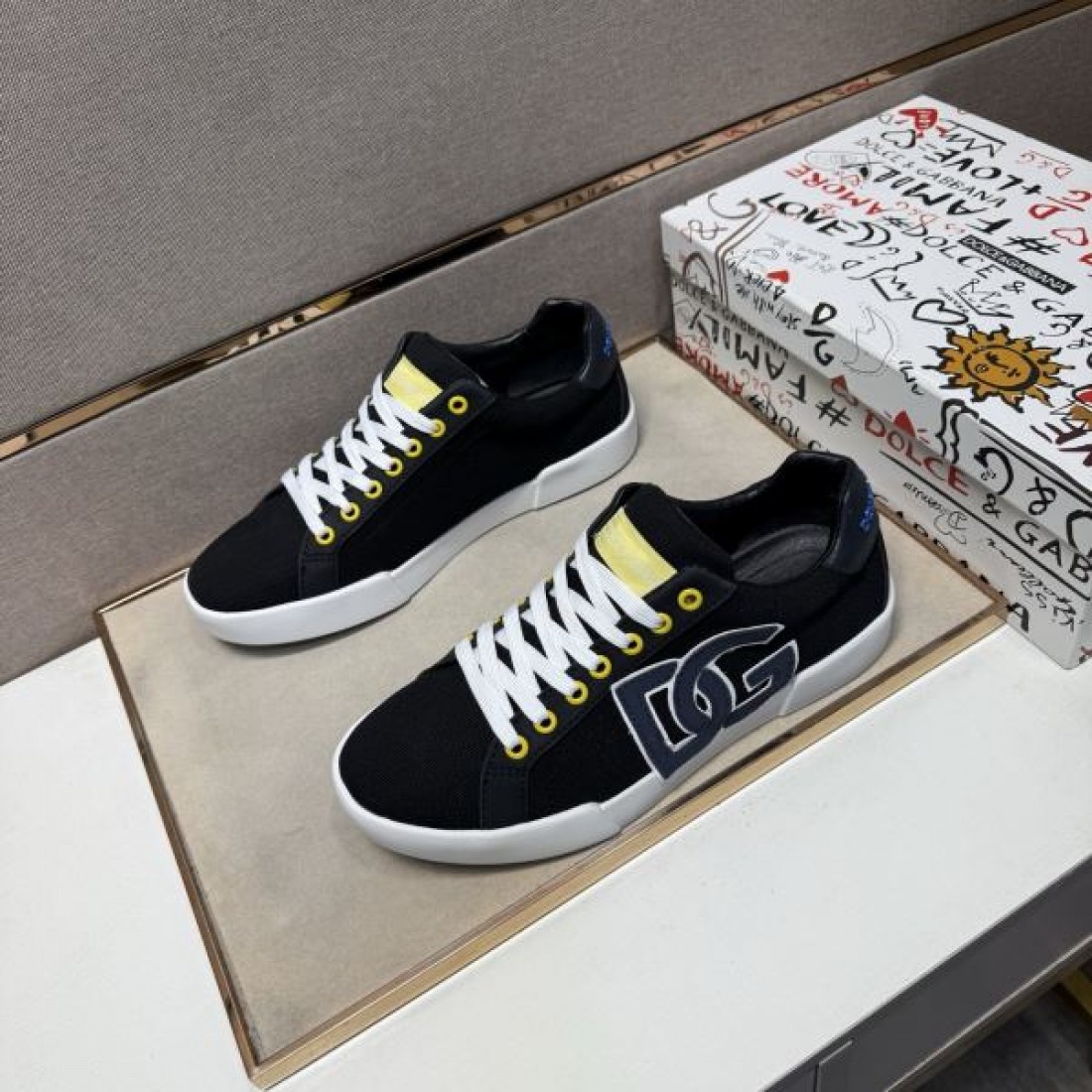 ロゴ ブラック×ホワイト レースアップ アイコニックデザイン Dolce&Gabbana ドルチェ＆ガッバーナ コピー スニーカー
