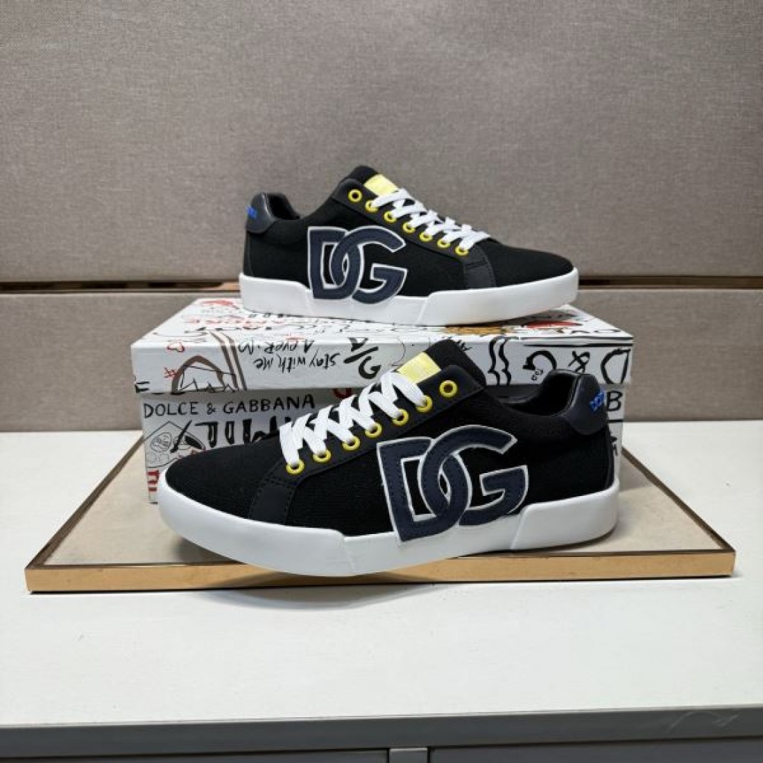 ロゴ ブラック×ホワイト レースアップ アイコニックデザイン Dolce&Gabbana ドルチェ＆ガッバーナ コピー スニーカー