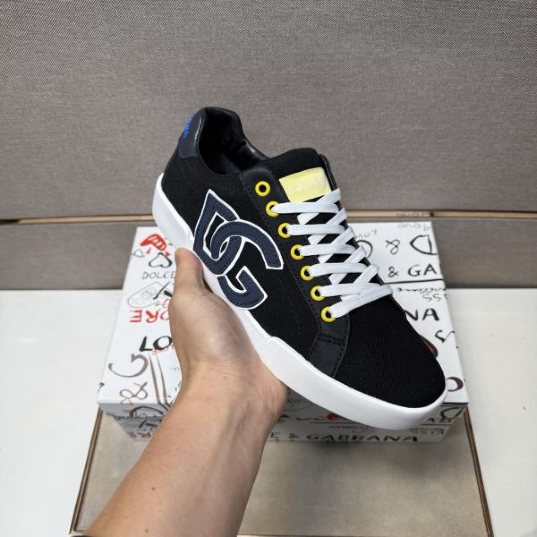 ロゴ ブラック×ホワイト レースアップ アイコニックデザイン Dolce&Gabbana ドルチェ＆ガッバーナ コピー スニーカー