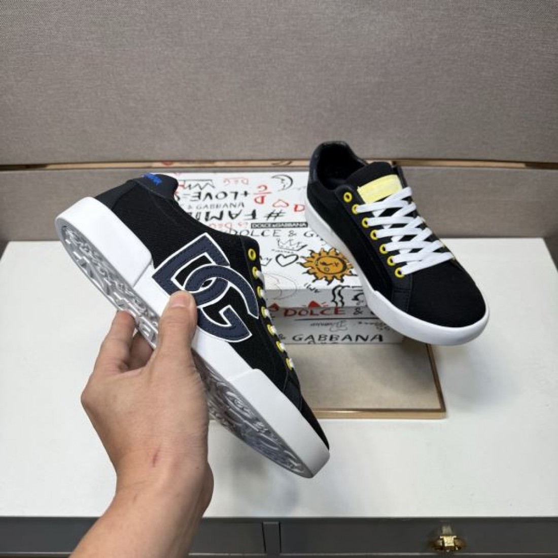 ロゴ ブラック×ホワイト レースアップ アイコニックデザイン Dolce&Gabbana ドルチェ＆ガッバーナ コピー スニーカー