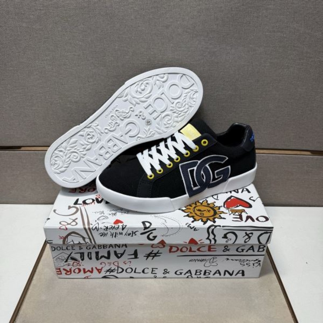 ロゴ ブラック×ホワイト レースアップ アイコニックデザイン Dolce&Gabbana ドルチェ＆ガッバーナ コピー スニーカー