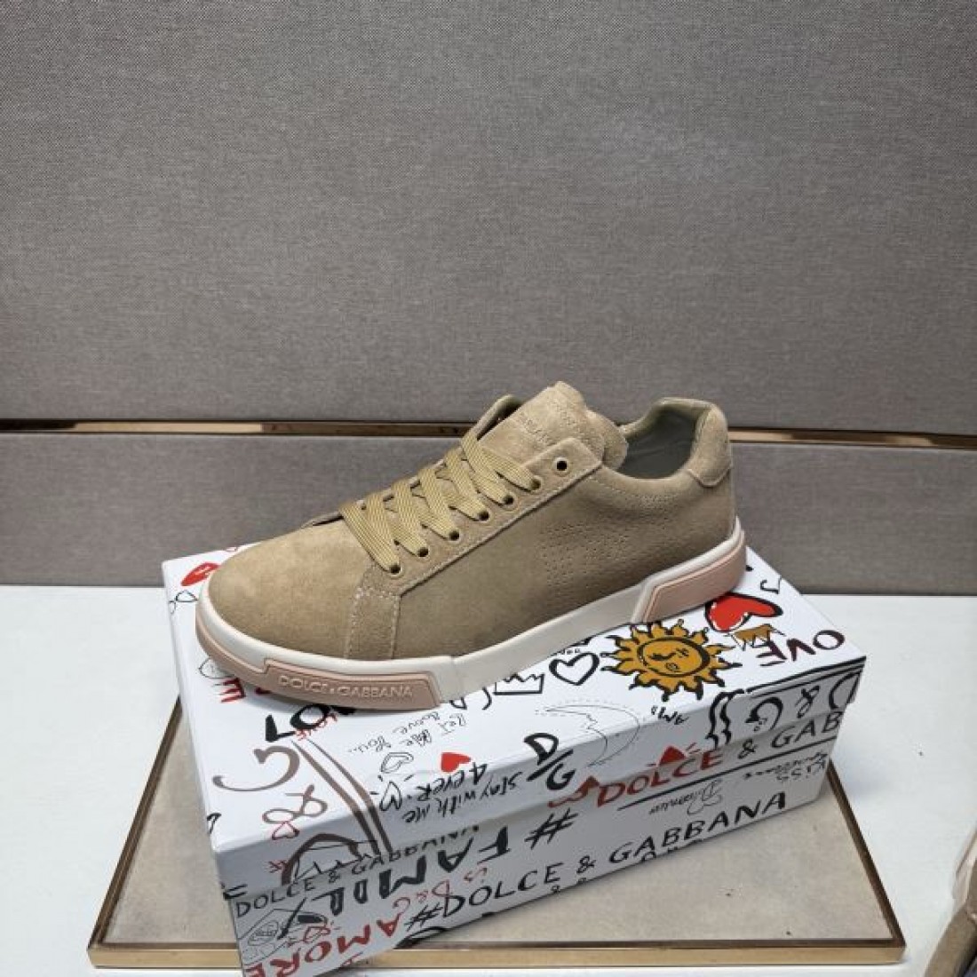 華やか セクシー 個性派 DOLCE&GABBANA ドルチェ＆ガッバーナ コピー カジュアルシューズ