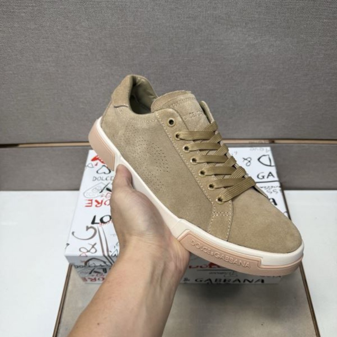 華やか セクシー 個性派 DOLCE&GABBANA ドルチェ＆ガッバーナ コピー カジュアルシューズ