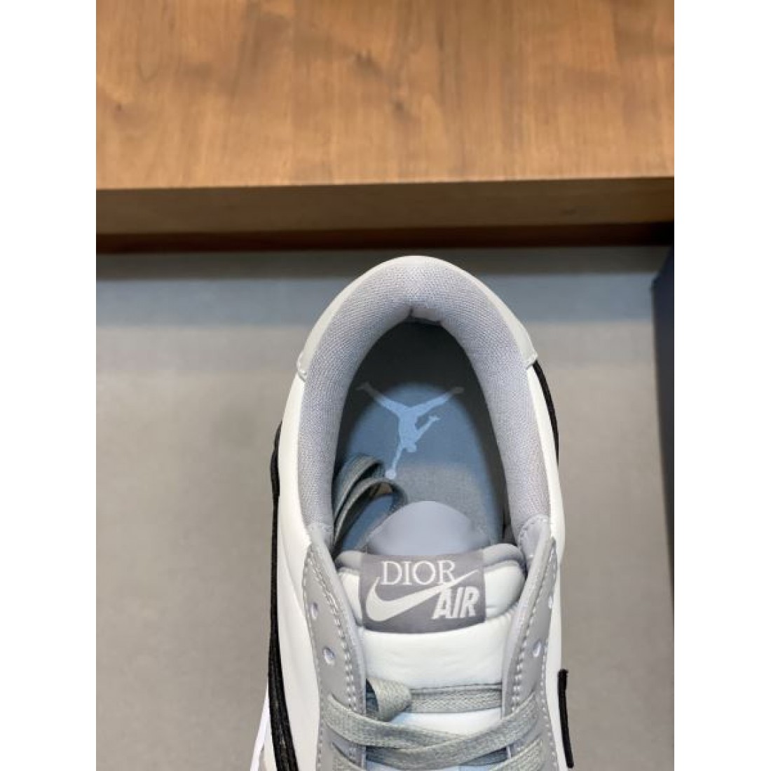  都会的 ミニマル 上質 DIOR ディオール コピー カジュアルシューズ 洗練