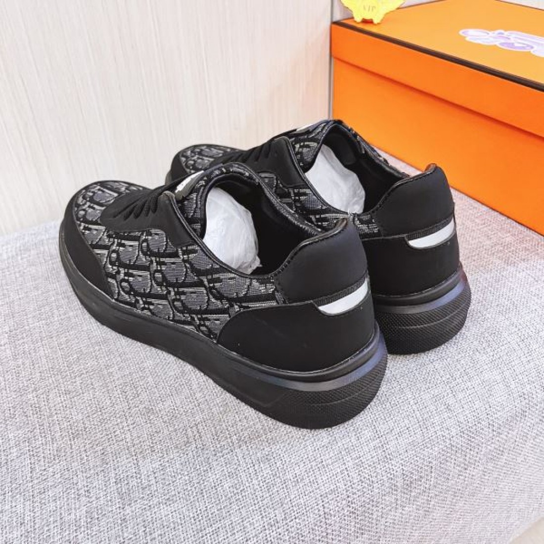 上品 モード感 洗練度 DIOR ディオール コピー カジュアルシューズ 存在感 おしゃれ