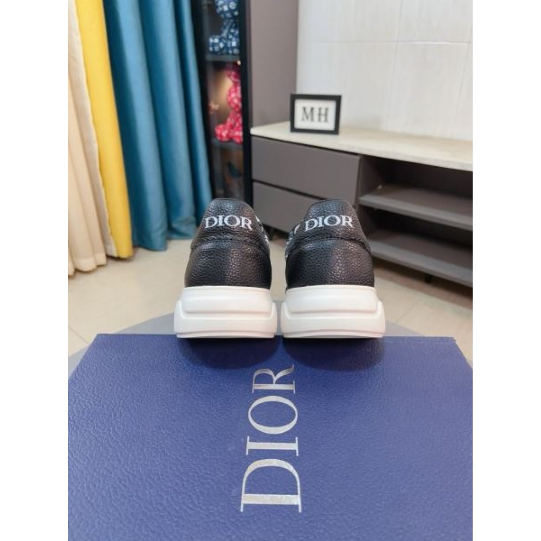 都会的 ミニマル 高評価 DIOR ディオール コピー カジュアルシューズ 洗練 安心感 