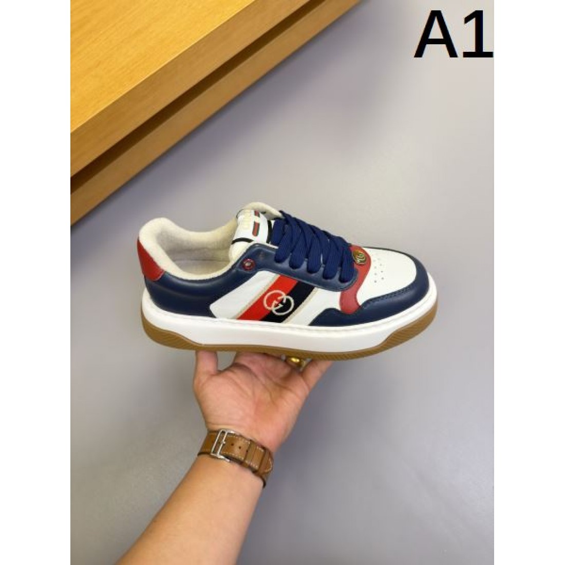 モダン 上質 GUCCI グッチ スーパーコピー カジュアルシューズ 洗練 都会的