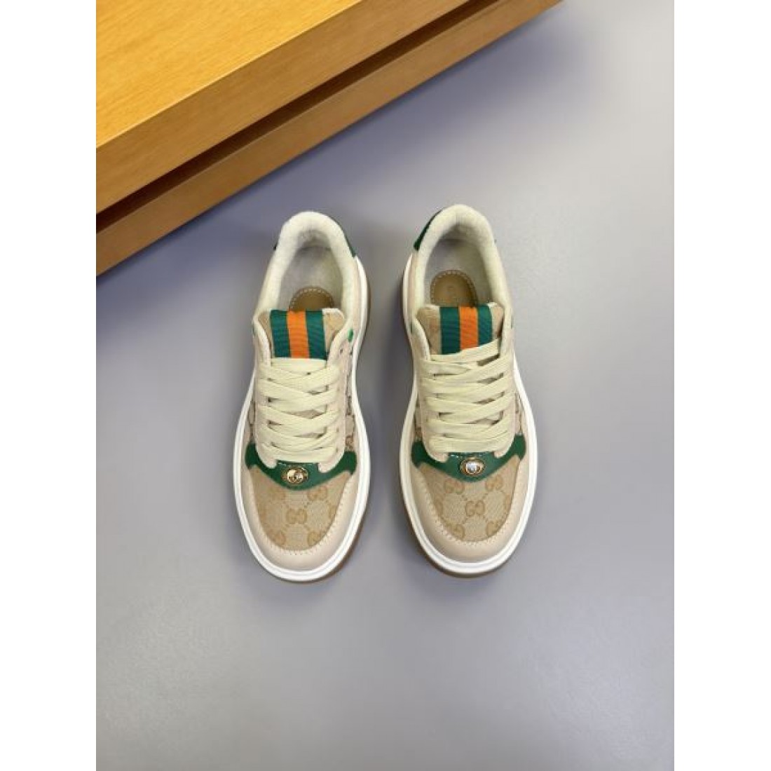 シンプル 上品 GUCCI グッチ スーパーコピー カジュアルシューズ 定評 人気