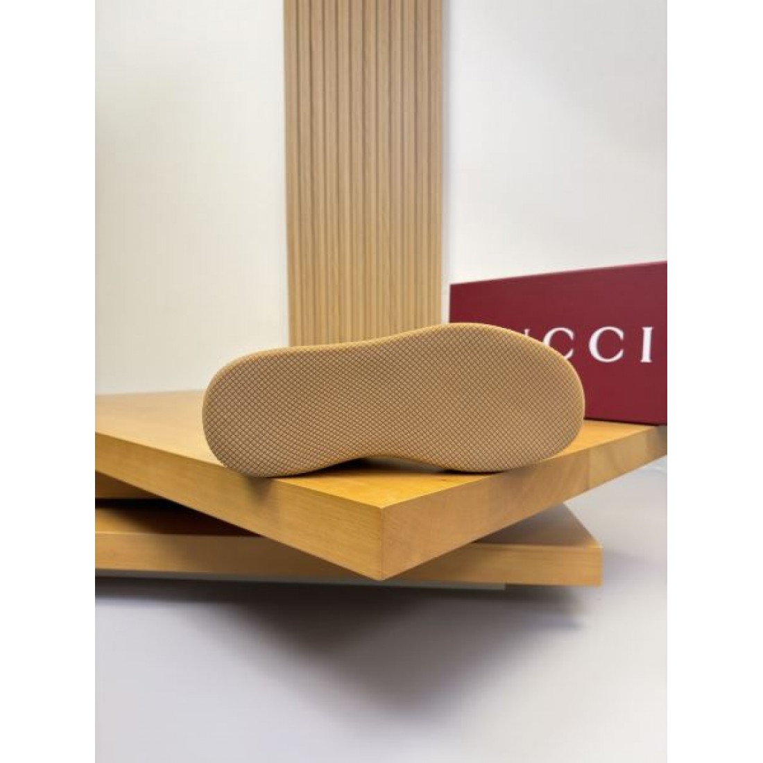 シンプル 上品 GUCCI グッチ スーパーコピー カジュアルシューズ 定評 人気